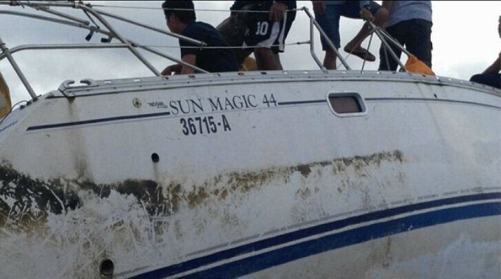 Так яхта выглядела, когда ее обнаружили у берегов Филиппин