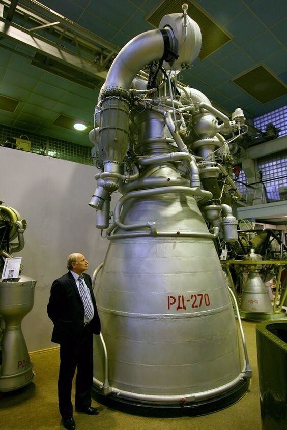 Российский однокамерный гигант РД-270, который разрабатывался для лунной программы,