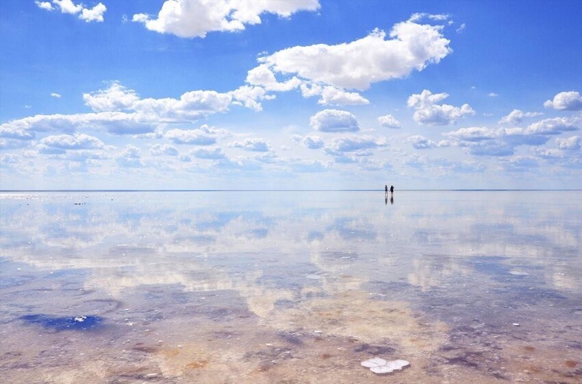 Соленое озеро Эльтон — самое большое минеральное озеро Европы и одно из самых минерализованных в мире