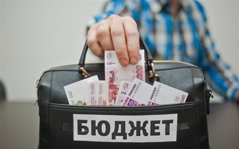 Администрация Невского района филонит и транжирит деньги города