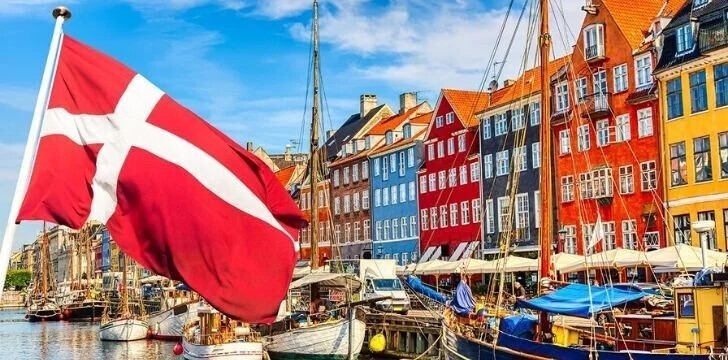 Самый старый флаг - у Дании