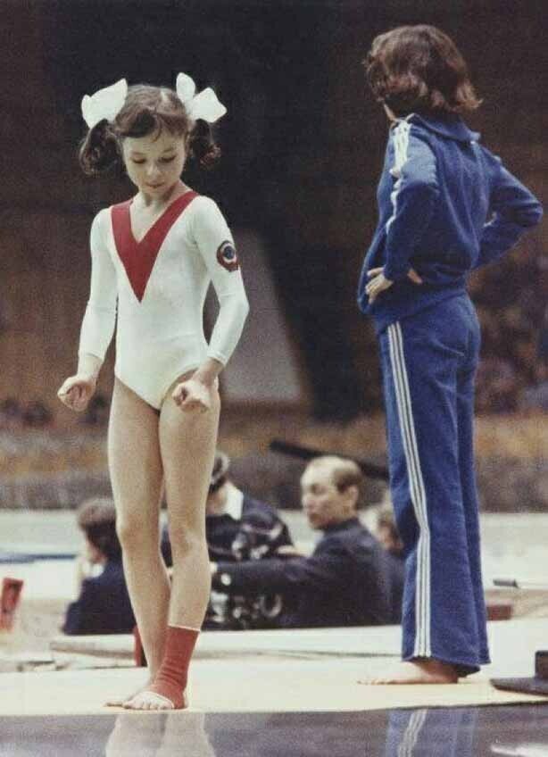 Ольга Бичерова (Olga Bicherova), 1978 г., здесь ей 12 лет. В 1981 году в составе сборной СССР приняла участие в чемпионате Европы, сумела завоевать две золотые медали чемпионата мира