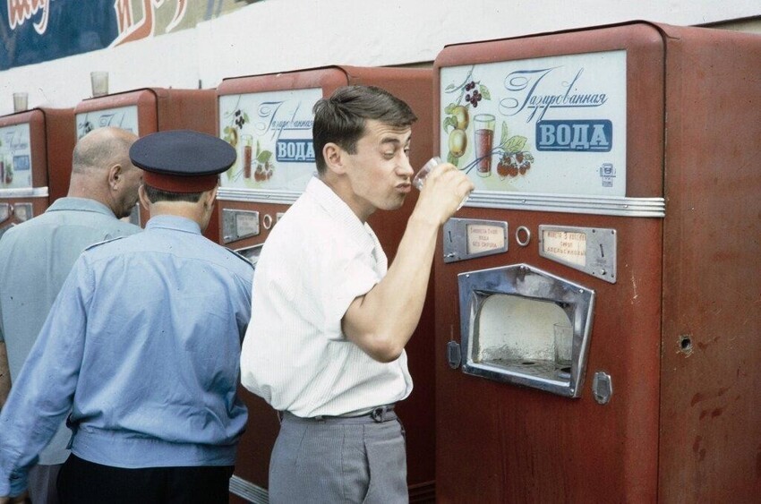 Автоматы с газированной водой. Харрисон Форман, 8 января 1959 - 1 июля 1964 года, г. Москва