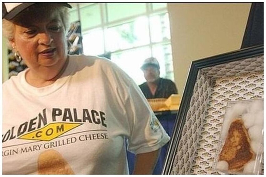 Диана Дайзер, которая обнаружила сэндвич с образом Девы Марии, впоследствии продала его за 28.000 долларов