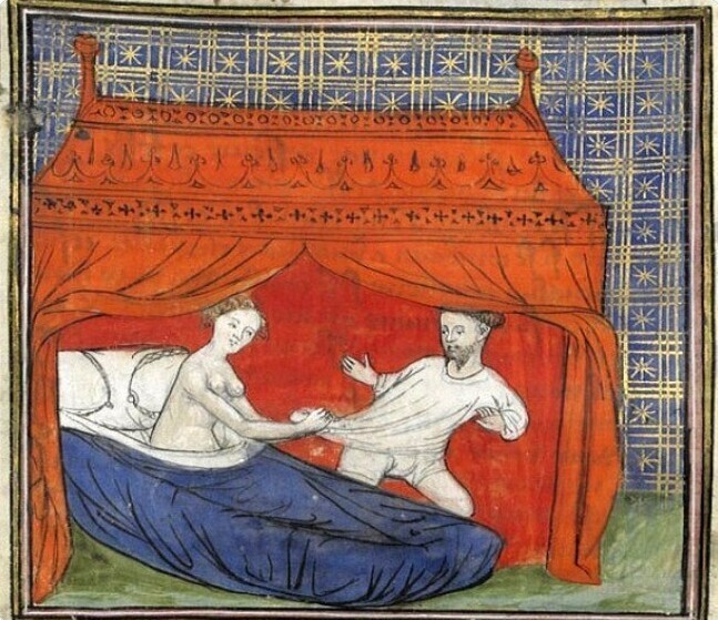 29. Средневековые монархи обычно брали с собой в путешествия собственную кровать
