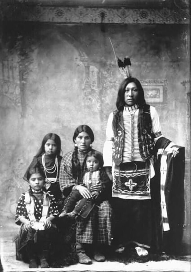 Семья коренных американцев, 1897 год