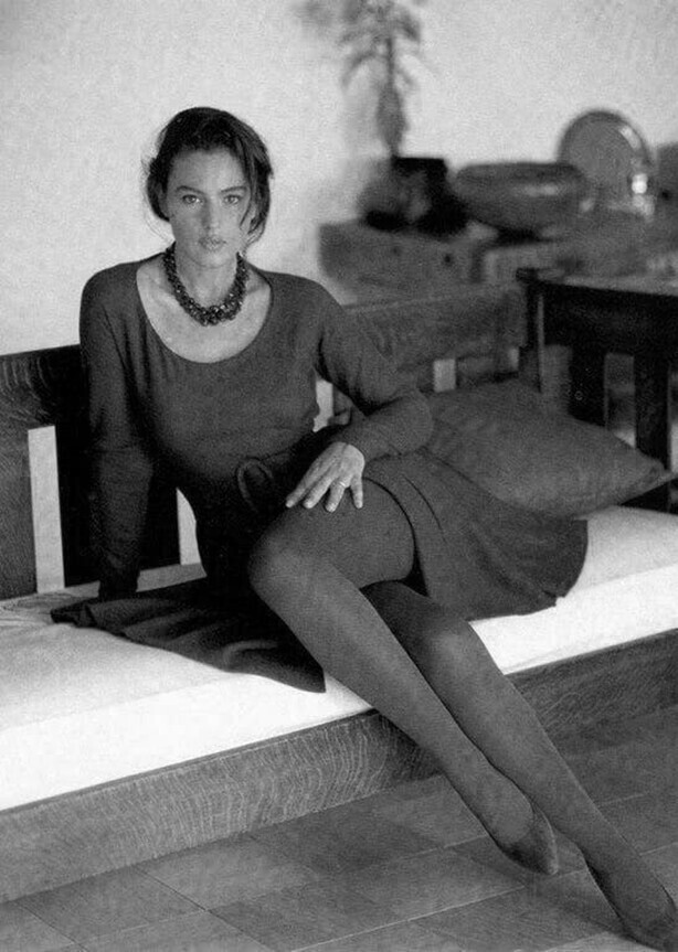 Моника Белуччи, 1990 год