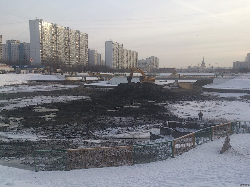 Чистка Братеевского пруда в 12 году