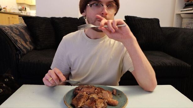 Что будет, если съесть килограмм стейка за раз?