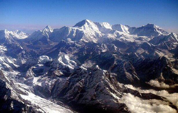 Альпинистов выгнали с Эвереста за вранье