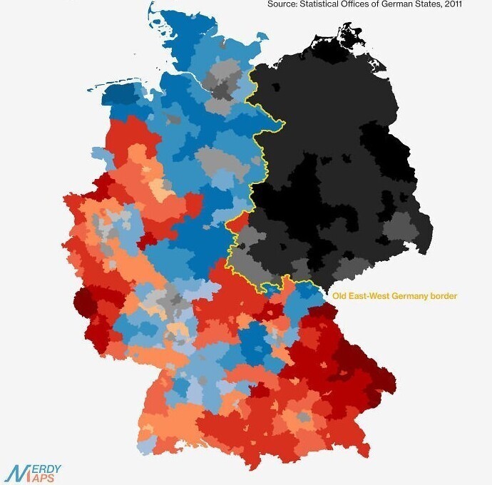 Религиозная карта Германии: красный - католики, синий - протестанты, черный - атеисты или иное. Желтая линия - граница Западной и Восточной Германии