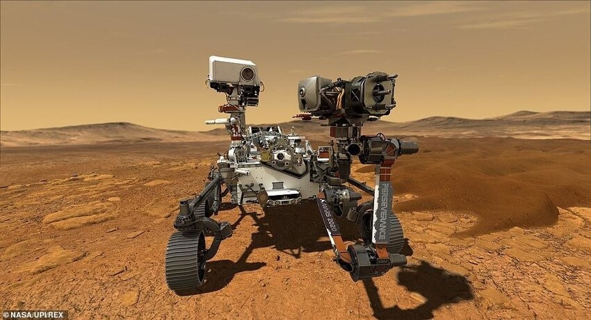 Марсоход «Персеверанс» прислал первые цветные фотографии Марса