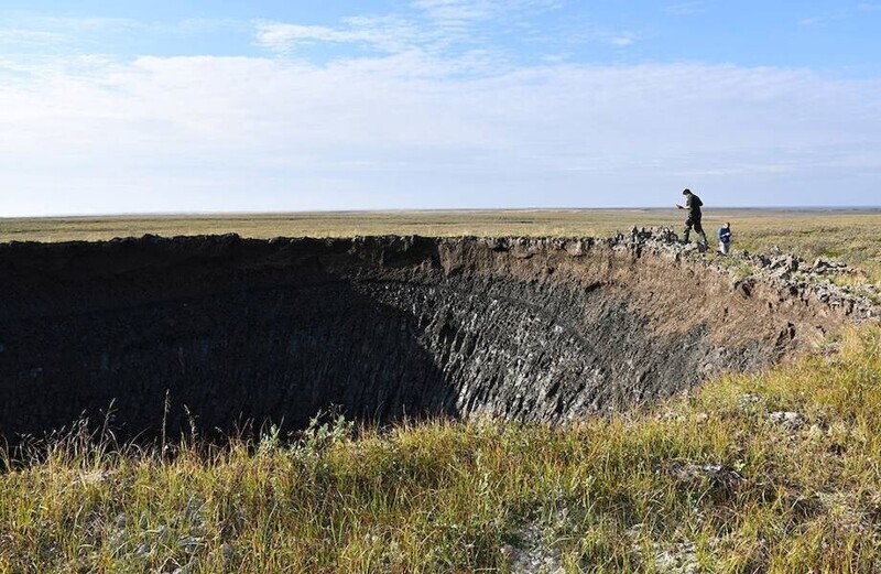 Ученые нашли объяснение появлению загадочных кратеров в Сибири