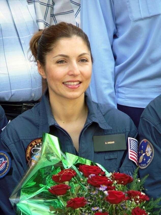 Ануше Ансари, ученый, 18 сентября 2006 стала первым космическим туристом среди женщин