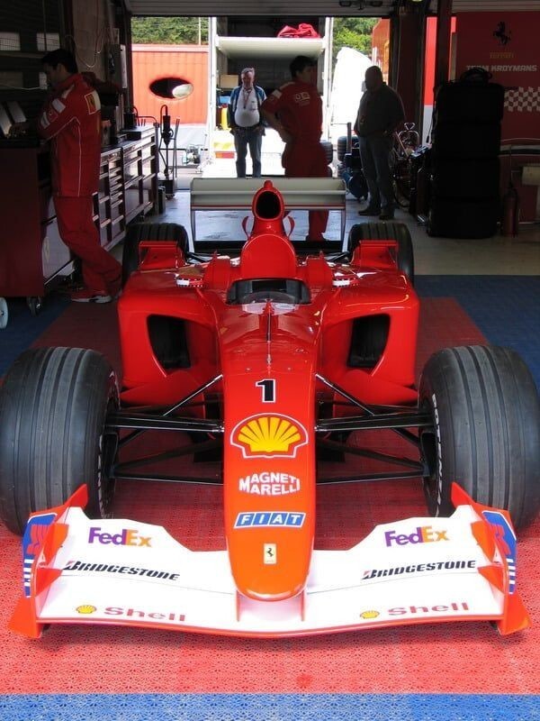 4. Шоу-кар Ferrari F2004 2004 года продан за €660,000 (59 350 000 руб.)