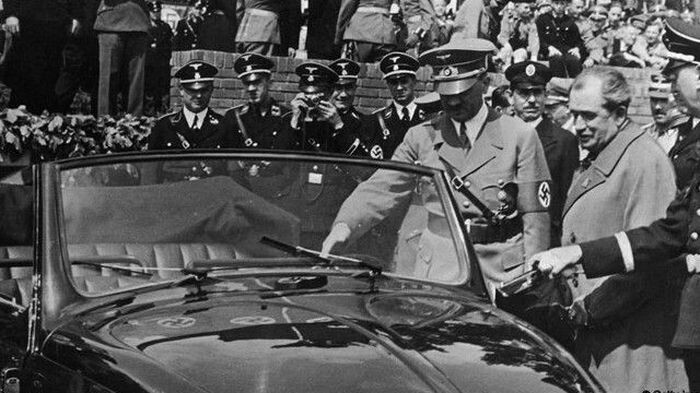 В 1934 году Адольф Гитлер предложил известному немецкому инженеру Фердинанду Порше создать автомобиль "для народа"