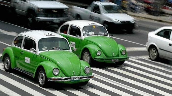 50 тысяч бело-зеленых "Жуков" выполняли функции минитакси в Мехико с 1972 по 2012 год