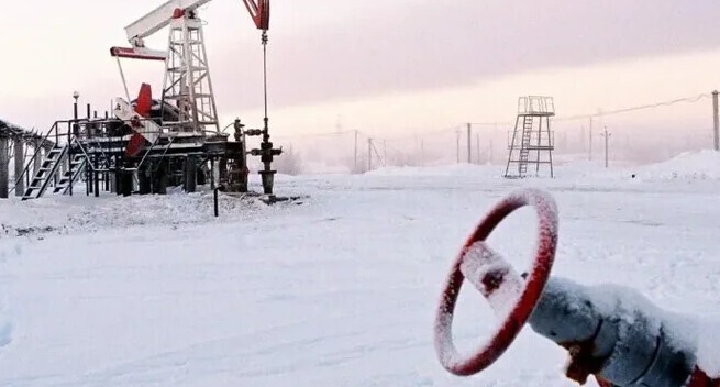 США попали в зимнюю ловушку: в стране рухнула добыча нефти и газа
