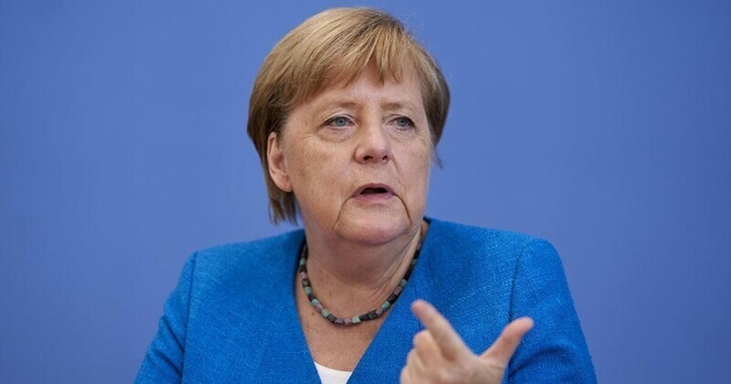 Ну уж нет, спасибо! Меркель отказалась делать прививку от ковида препаратом от AstraZeneca