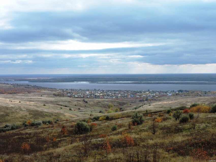 Волга в районе Октябрьска (10 октября 2019 года)