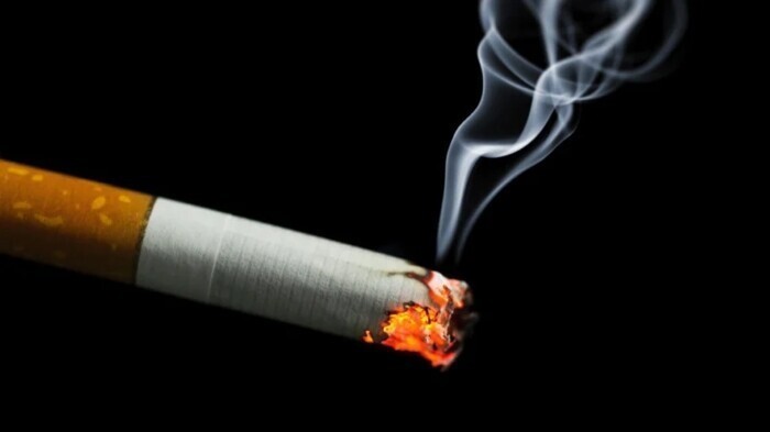 Может ли загореться лужа бензина от брошенной в нее сигареты?
