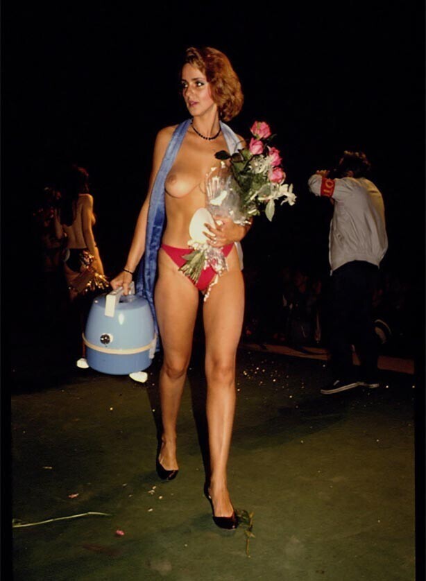 Победительница конкурса на самую красивую грудь с призом, 1992 год, Москва