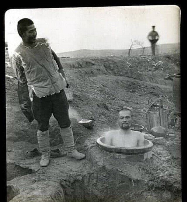 Так выглядели японские военные бани во время русско-японской войны, 1904 год.