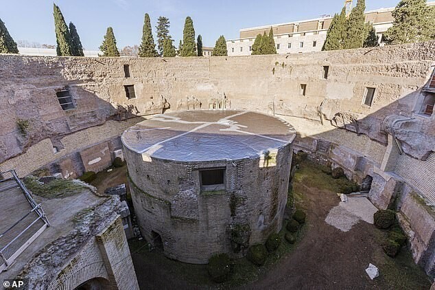 В Риме открыли для посетителей знаменитый мавзолей императора Августа
