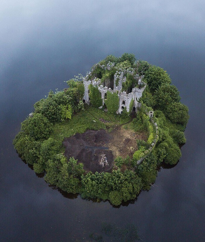 9. Заброшенный замок в Ирландии