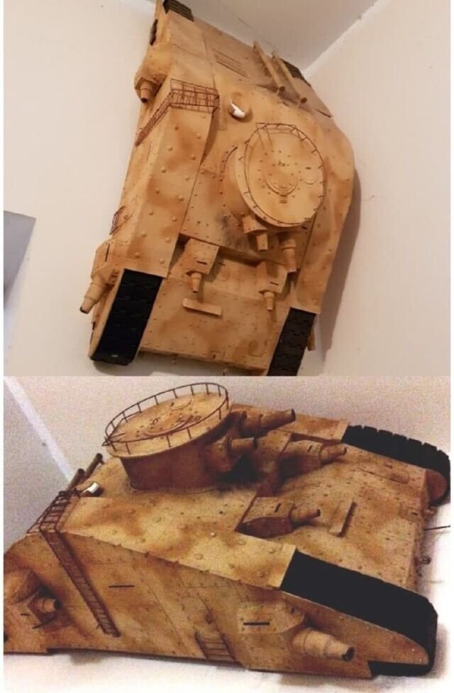 Оригинальная модель танка из рубрики «Железный капут», передачи «Каламбур». В настоящее время «танк» хранится в звукозаписывающей студии Сергея Гладкова в Одессе.