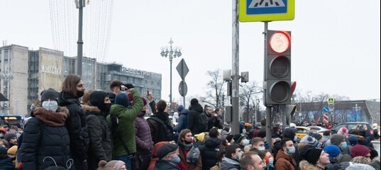 Иностранцев выдворяют из России с запретом на повторный въезд за поддержку протестов
