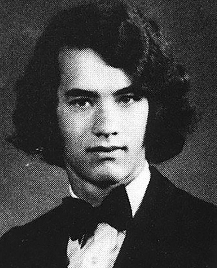 Том Хэнкс в выпускном классе, 1974 год