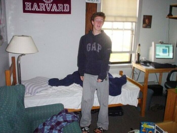 Марк Цукерберг - студент Гарварда, 2002 год