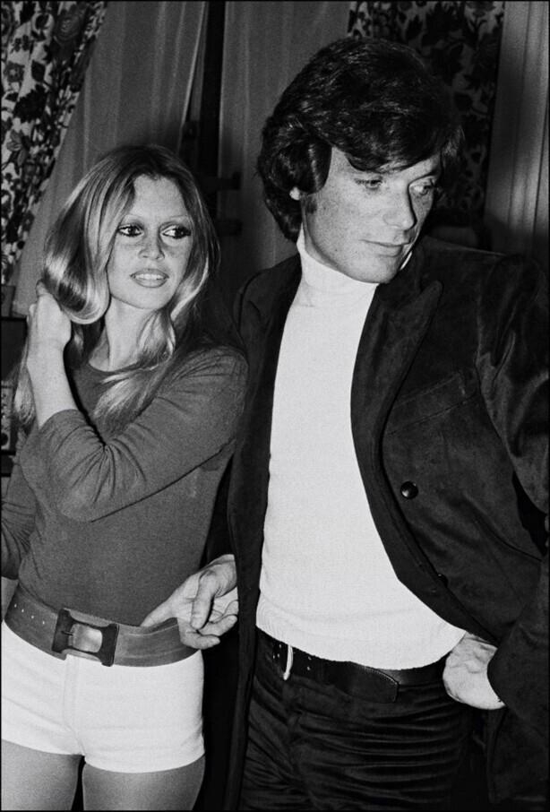 Март 1971 года. Брижит Бардо и ее друг бармен Кристиан Кальт.
