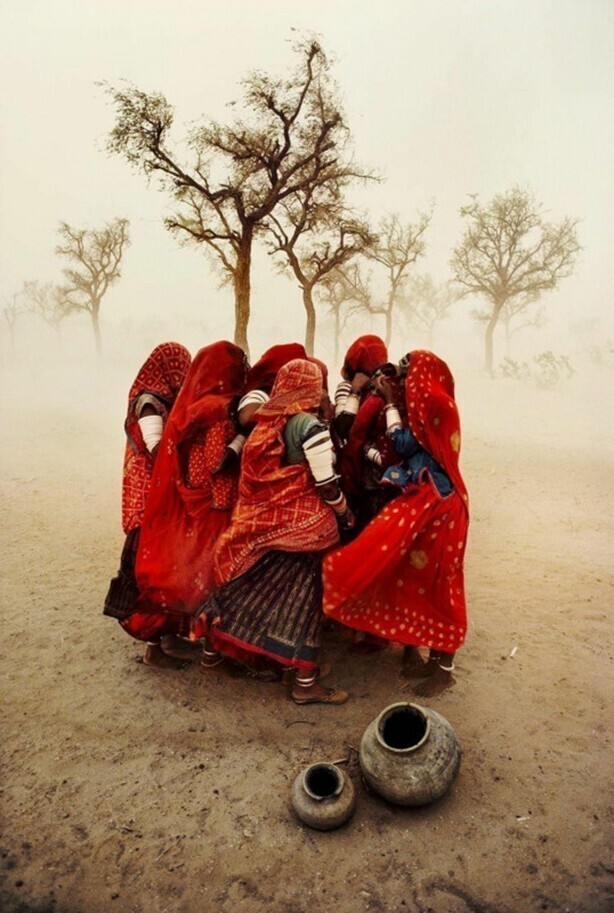 Пережидание пыльной бури, 1983 год, Раджастхан, Индия