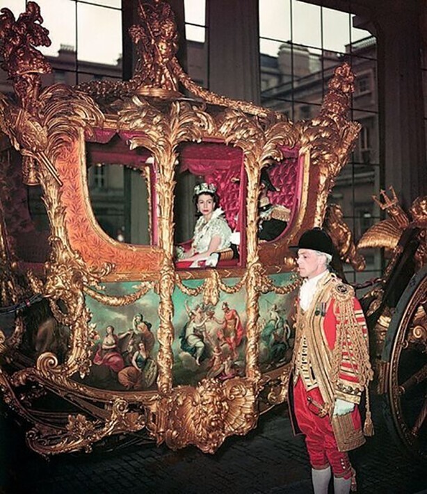 Коронация Елизаветы II, Букингемский дворец, 1953 г.