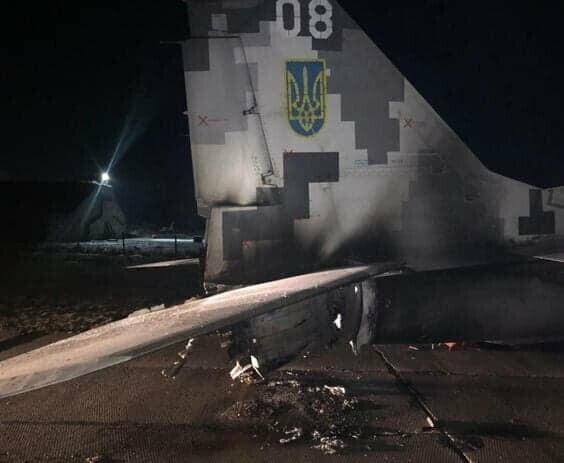 На Украине истребитель сгорел после пьяного ДТП