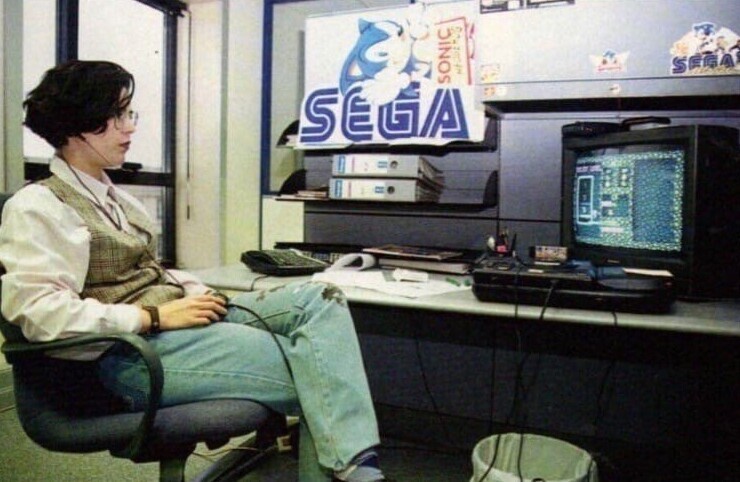 1. Сотрудник горячей линии Sega, 1994 год