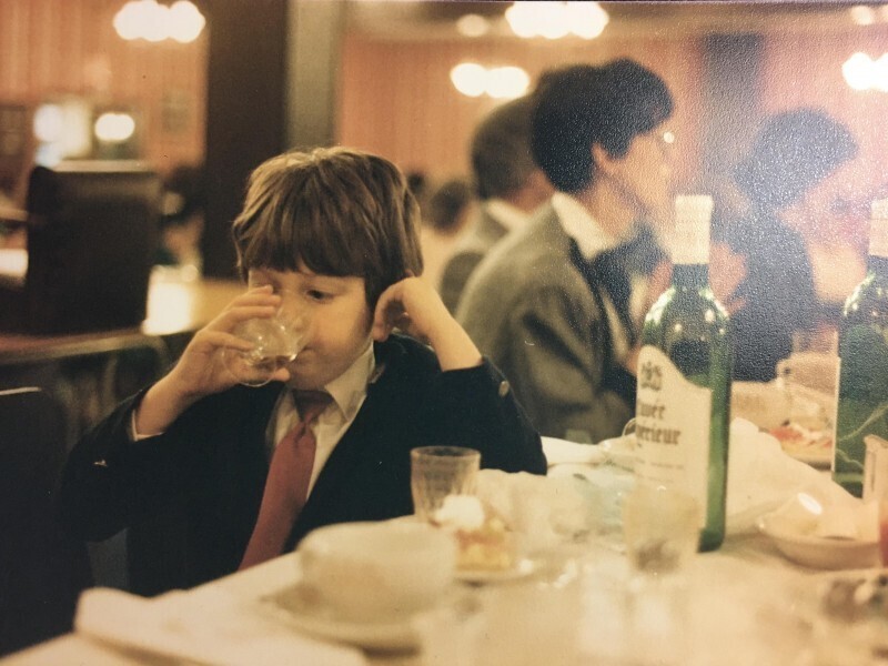 Попробовать вино на празднике пока мама не видит. 1987