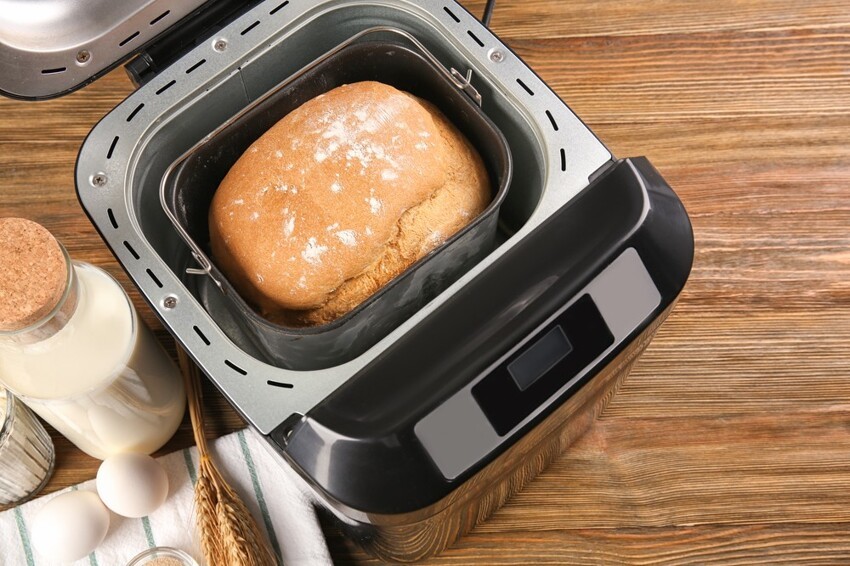 Плотный и не очень вкусный: как готовить в хлебопечке хлеб, чтобы он получался воздушным, легким и пористым?