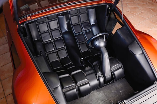 Lancia Stratos Zero: безумный концепт-кар "эпохи клина"