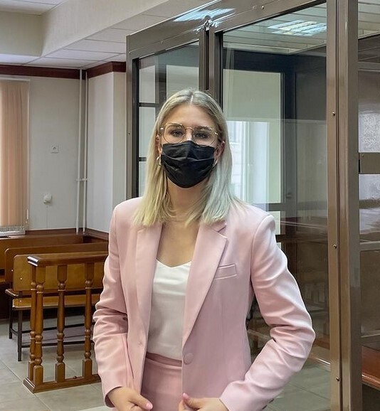 Готова на все: Соболь сделала ставку на верующих