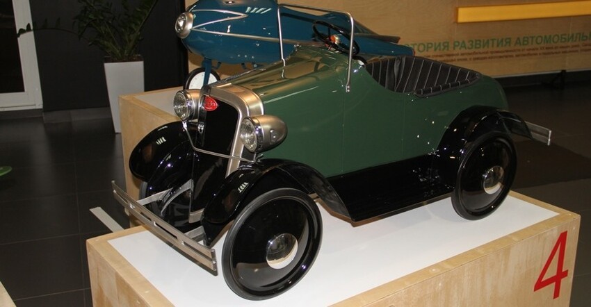 Довоенный педальный ГАЗ. Педальная машина, выпущенная всего в 2.000 экземпляров