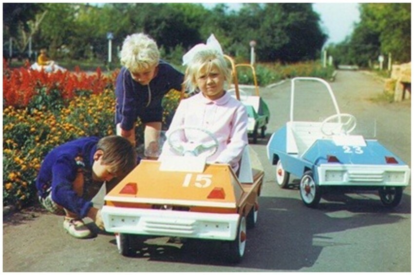 Детский педальный автомобиль «Оренбурец»