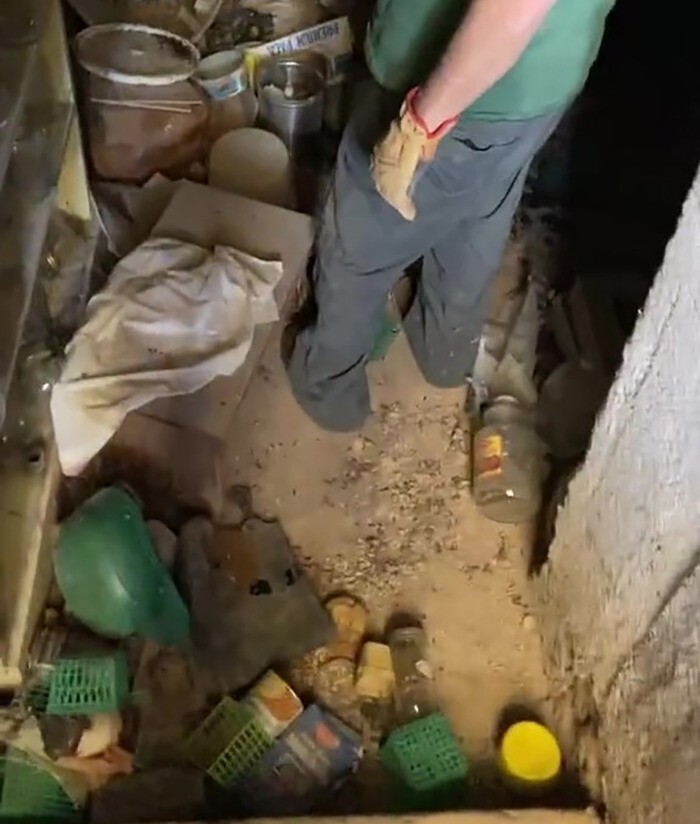 TikTok-блогер обнаружила под своим домом старое бомбоубежище