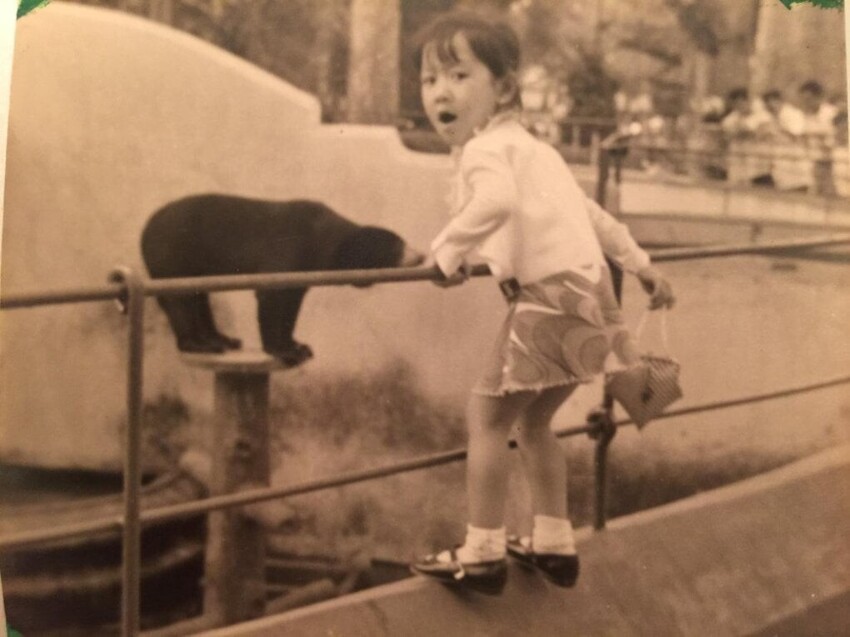 «Моя мама в зоопарке в городе Хошимин, 1970 год»