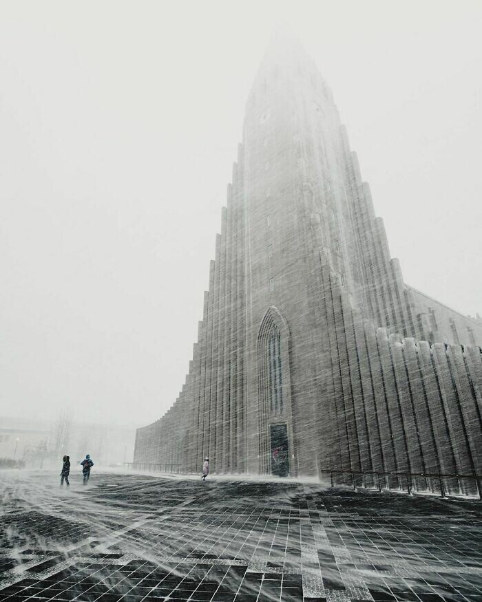 15. Лютеранская церковь Хатльгримскиркья в Рейкьявике, Исландия