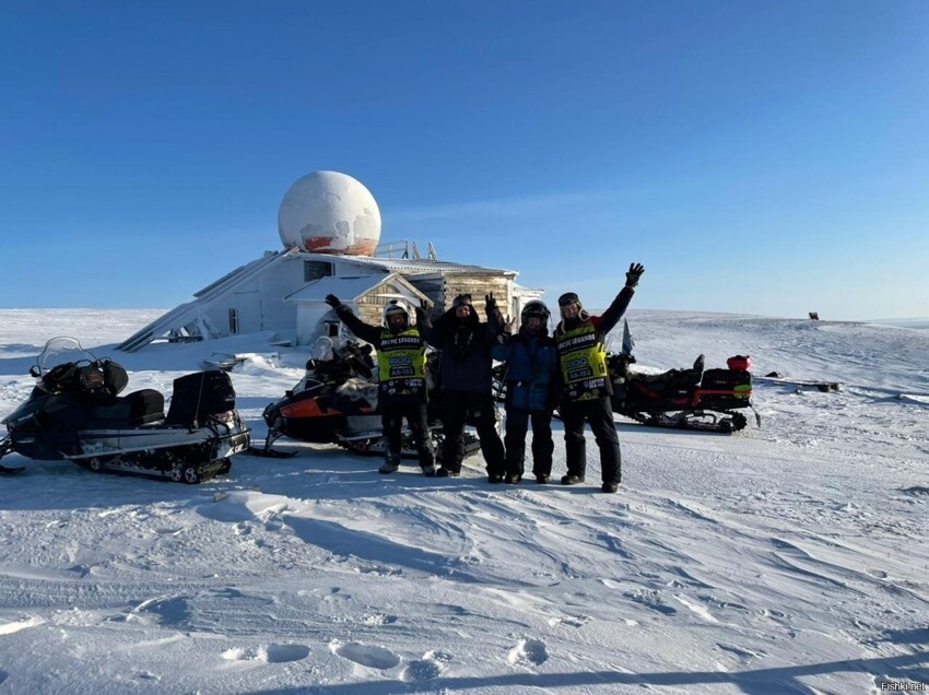 В настоящее время проходит экспедиция "Легенды Арктики"