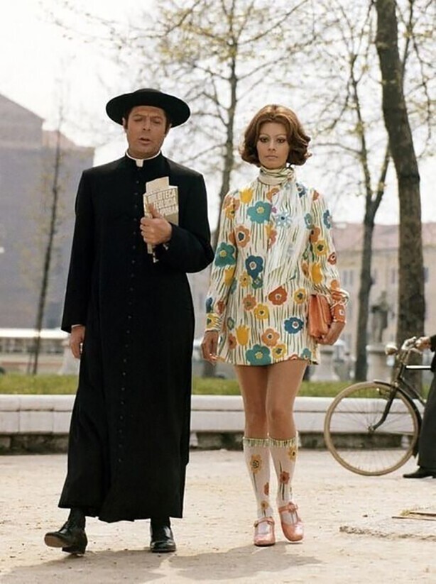 Софи Лорен и Марчелло Мастроянни во время съемок фильма. 1970 год.