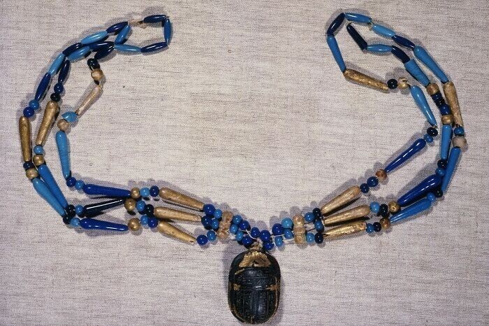 Ожерелье из трех видов жемчужин, конец 18 династии, Древний Египет (-1550- -1069)